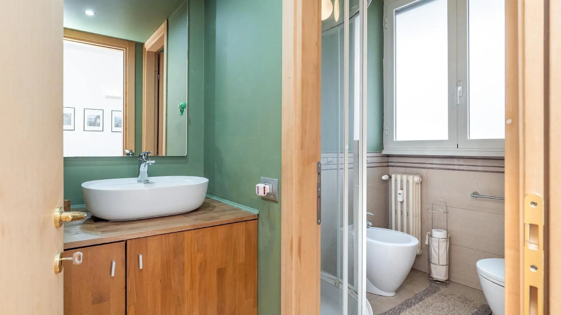 Cozy Apartment Near Milano Centrale - 4 Guests 0*, Milan Italy