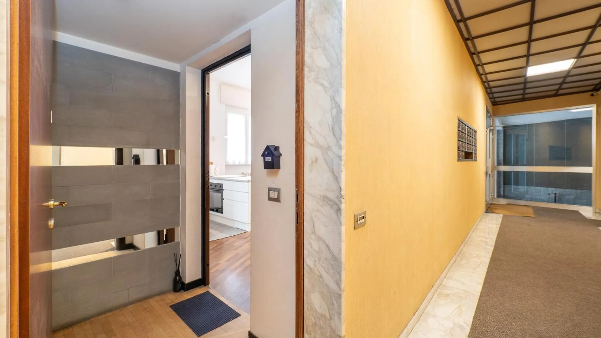 Cozy Apartment Near Milano Centrale - 4 Guests 0*, Milaan Italië