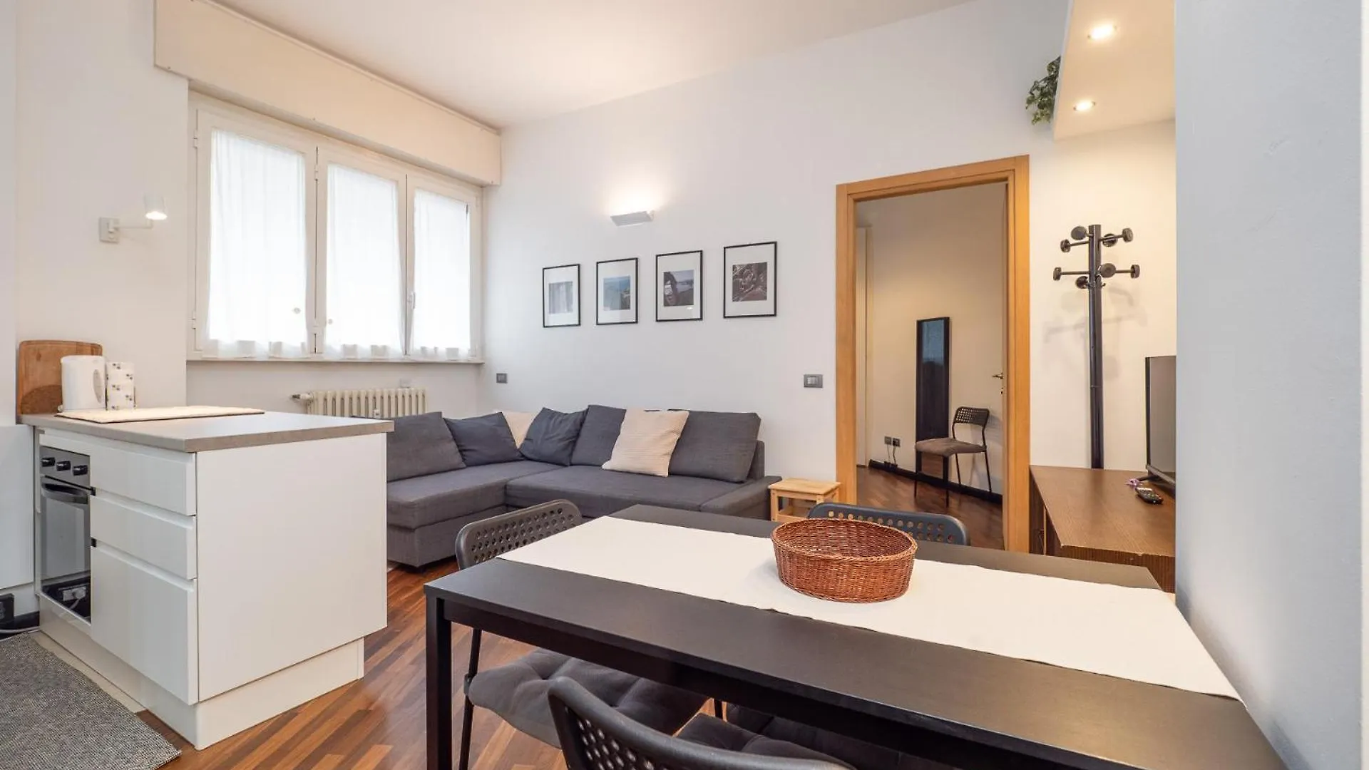 Cozy Apartment Near Milano Centrale - 4 Guests